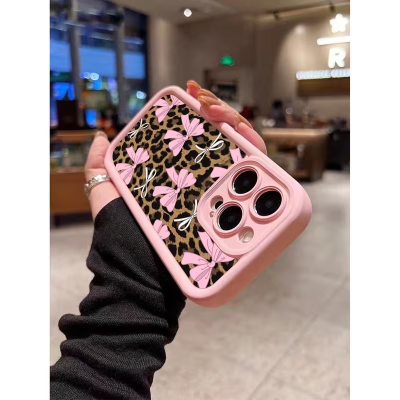 Leopar Desenli Fiyonklu Telefo - Apple Iphone 15 Pro Max incelemesi ve fiyatı